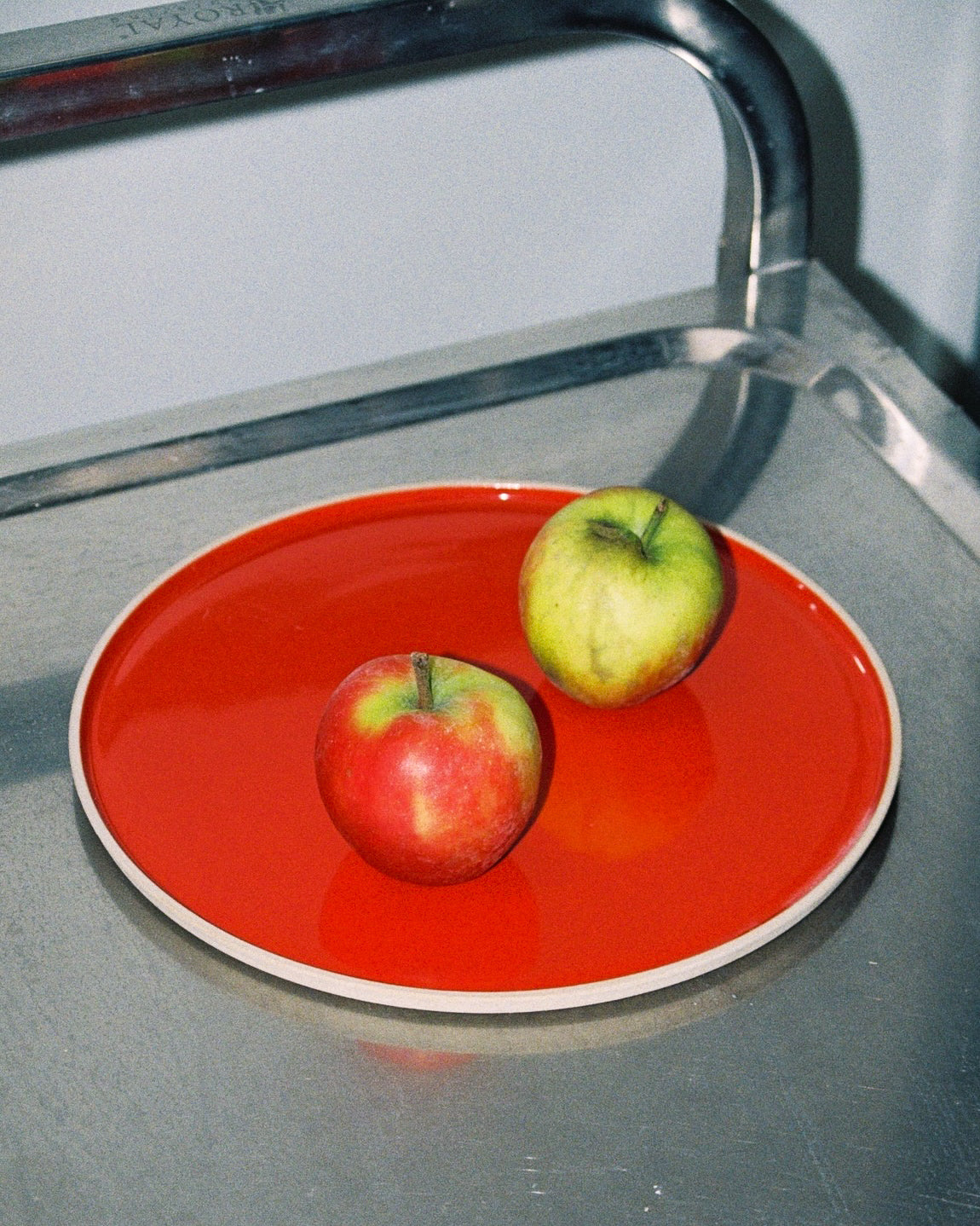 FROKOSTTALLERKEN1: rød